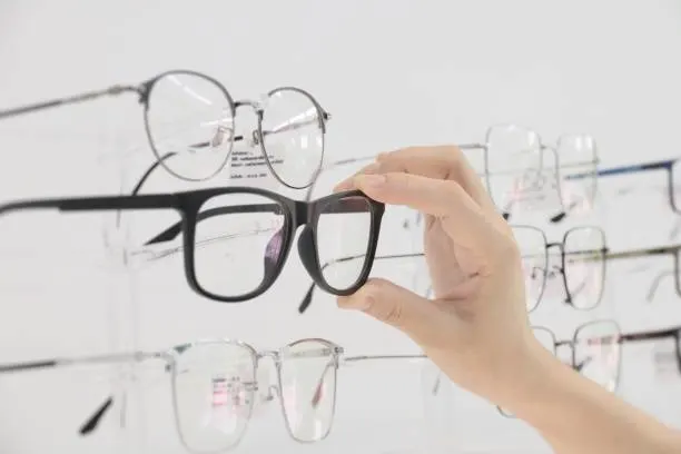 medical-frames-and-lenses